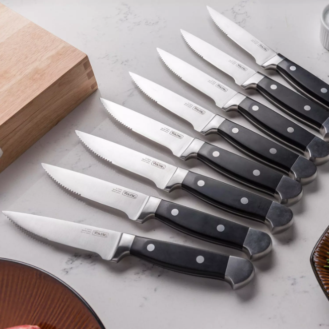 With Storage Box Steakhouse Style Knives