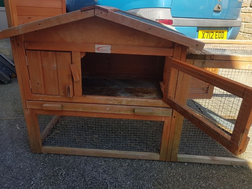 Used guinea pig hutch in Liskeard, Cornwall Gumtree