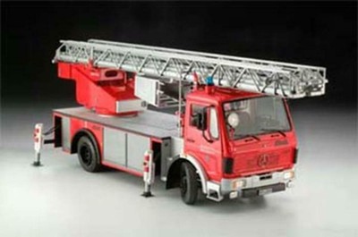 Revell 1/24 Mercedes Benz DLK 23-12 07504