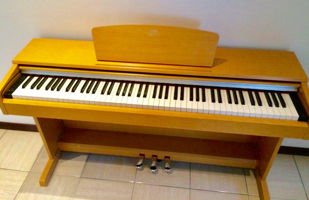 Yamaha Arius YDP140 Digital Piano in High Buckinghamshire