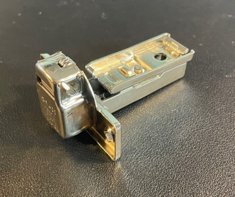GRASS 1006-30 Cabinet Hinge Clip on Self Close Spring Loaded Cleaned & Inspected