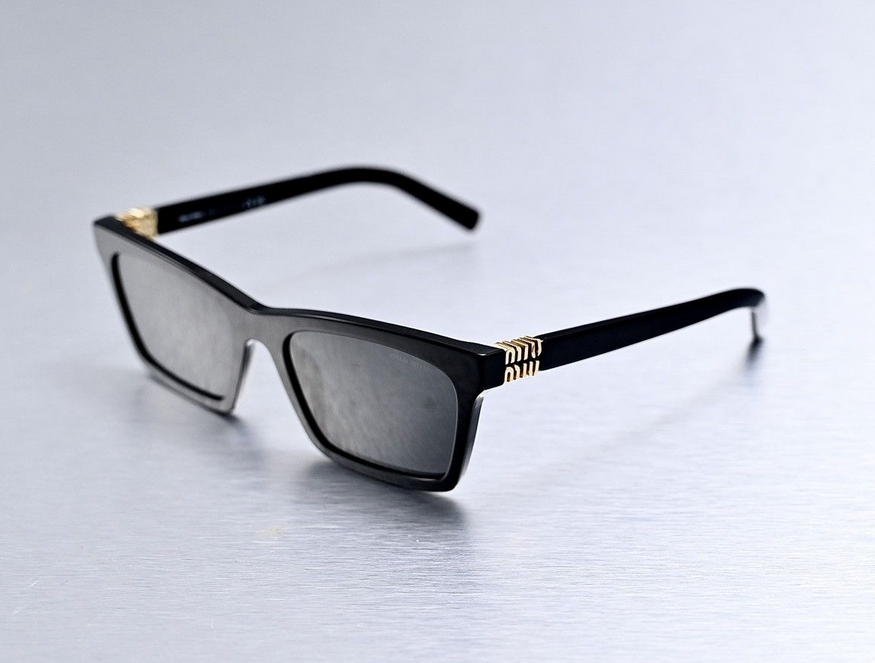 Brand New 2025 Miu-Miu Women Sunglasses MU A05S 16K-1O1 Brand New 2025 Miu-Miu Women Sunglasses MU A05S 16K-1O1