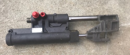 OEM OMC TRANSOM POWER STEERING CYLINDER 986749-002b | eBay