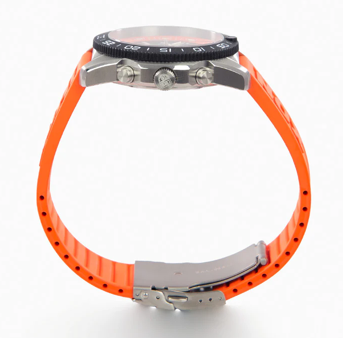 Pre-owned Luminox Pacific Diver Orange Sapphire Black Dial Chronograph Men's Watch Xs.3149