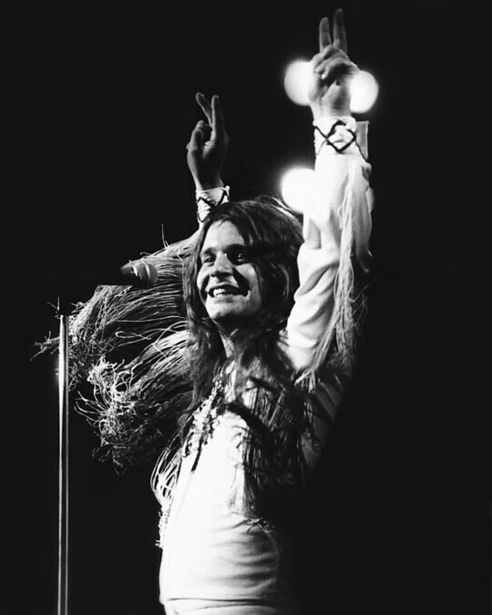 Ozzy Osbourne Smiling On Stage 8x10 Picture Celebrity Print