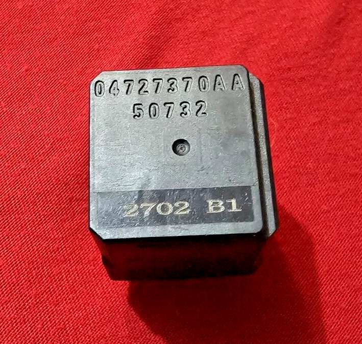 Dodge Chrysler Relay 04727370AA 50732 | OE