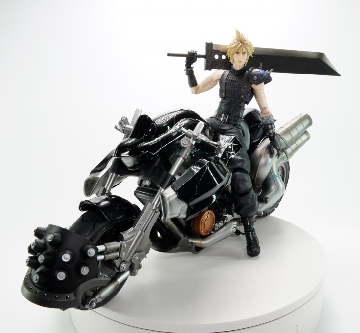 Final Fantasy VII Remake PLAY ARTS Kai Cloud Strife & Hardy