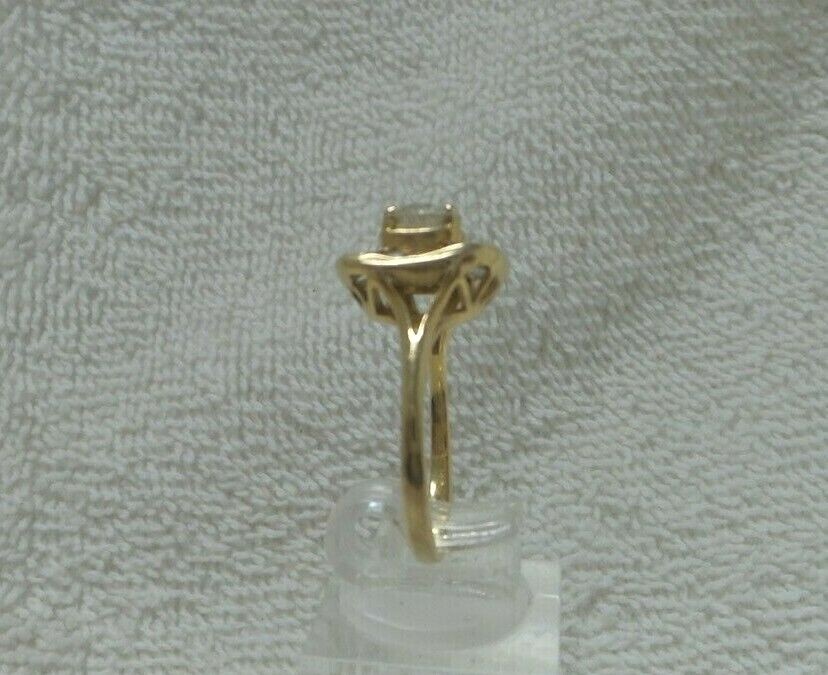 Vintage Ladies 10kt Yellow Gold Diamond Cocktail Ring