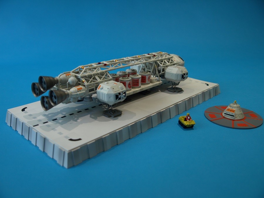 Space 1999 Eagle Freighter 12