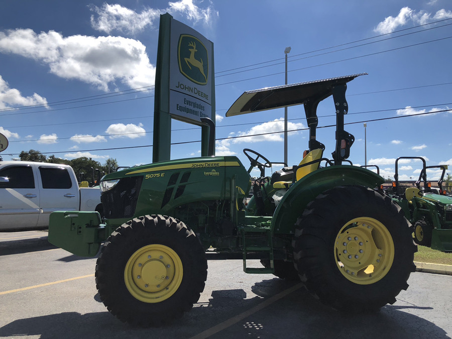 75 Horsepower Tractor John Deere 5075E