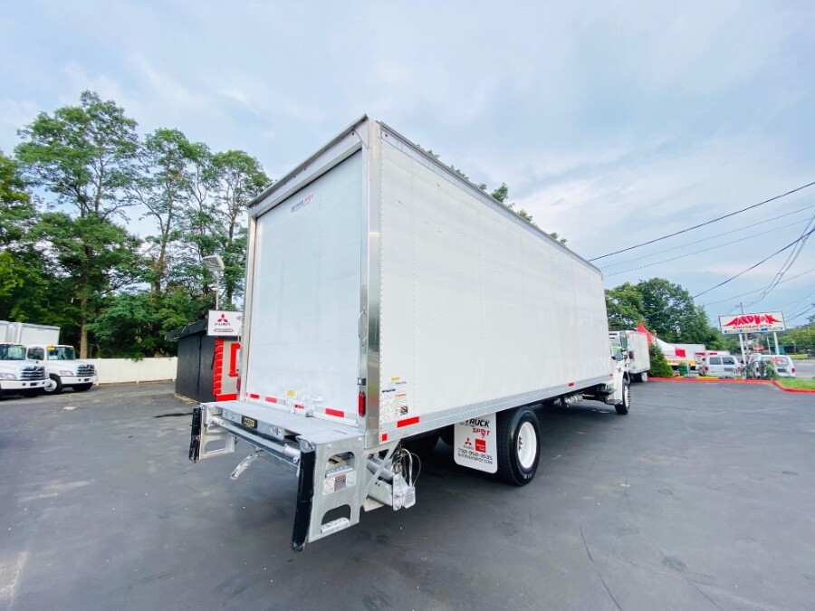 2018 Freightliner M2 106 26 Feet Dry Box + Lift Gate + No Cdl 134985