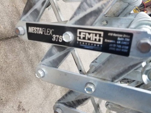 Nestaflex 376 Expandable Skatewheel Conveyor - 24