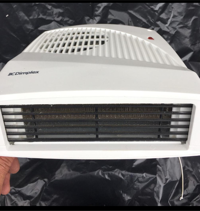 DIMPLEX WALL OR STAND ALONE HEATERS WITH PULL CORDS IN EXCELLENT