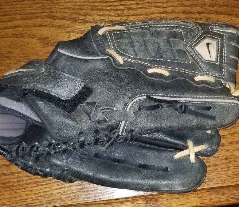 Nike Diamond Elite Edge DE-1200  12” Baseball Softball Glove Right Hand Throw