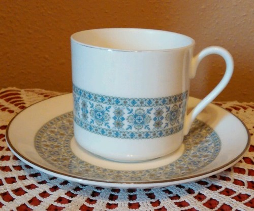 Royal Doulton  Counterpoint Cup & Saucer H5025 England Fine Bone China