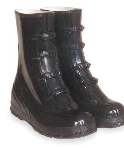 New Talon Trax Men’s Overboot 4-Buckle Black Rubber Waterproof Over Shoes