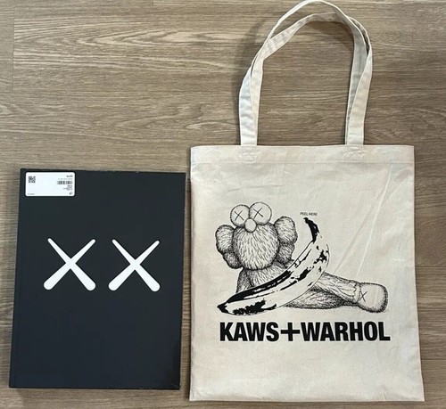 ◾️新品未開封 KAWS(カウズ)アートブック ノベルティバッグ付き ◾️新品未開封 KAWS(カウズ)アートブック ノベルティバッグ付き