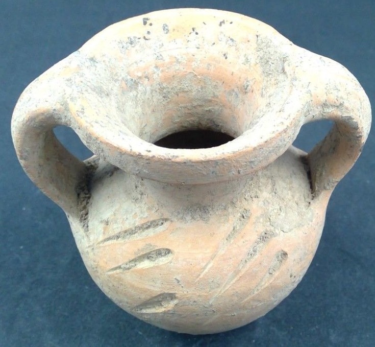Pre Columbian Short Clay Pottery Vase BB