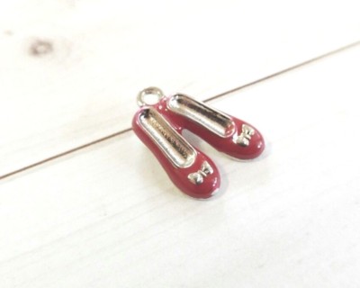 1 Ruby Slippers Charm Red Enamel Antiqued Silver Fairy Tale Pendant