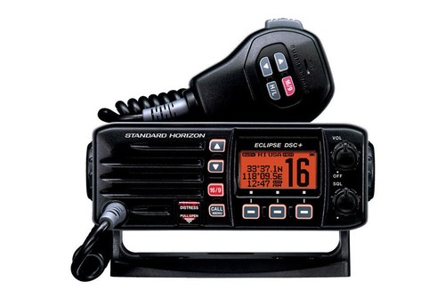 STANDARD HORIZON
トランシーバー6セット、充電器、バッテリー付 Lot of 4 Standard Horizon HX851 Floating Marine Transceivers