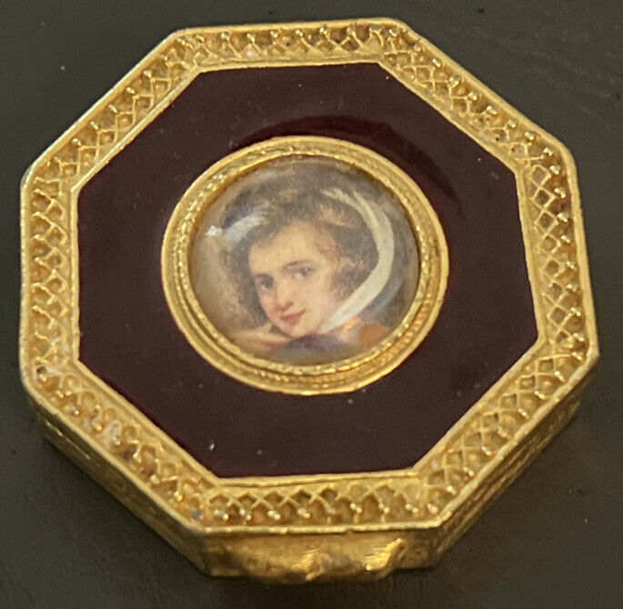 VTG CHARLES REVSON ULTIMA CLASSIC PORTRAIT CAMEO SOLID PERFUME OCTAGON COMPACT