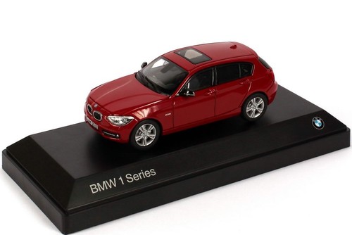 PARAGON パラゴン BMW 1シリーズ 1series F20 1/18 1/18 Paragon BMW F20 1 Series (Red) Diecast Car Model
