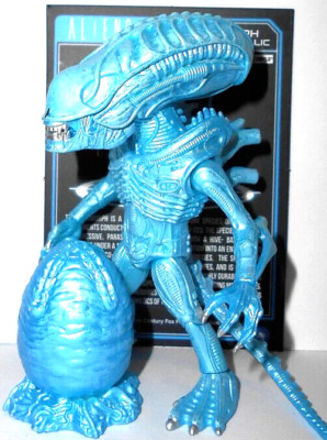 ALIENS Loyal Subjects XENOMORPH light blue alien complete action vinyls 2019