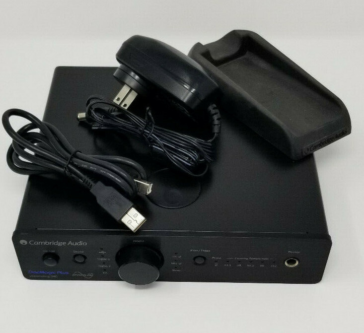 Cambridge Audio DacMagic Plus  Stereo DAC/headphone amp/preamp (Black)