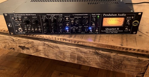 tome classic-pro DCP2000 No.２ FXPAK Pro (Classic Black) - Stone Age Gamer