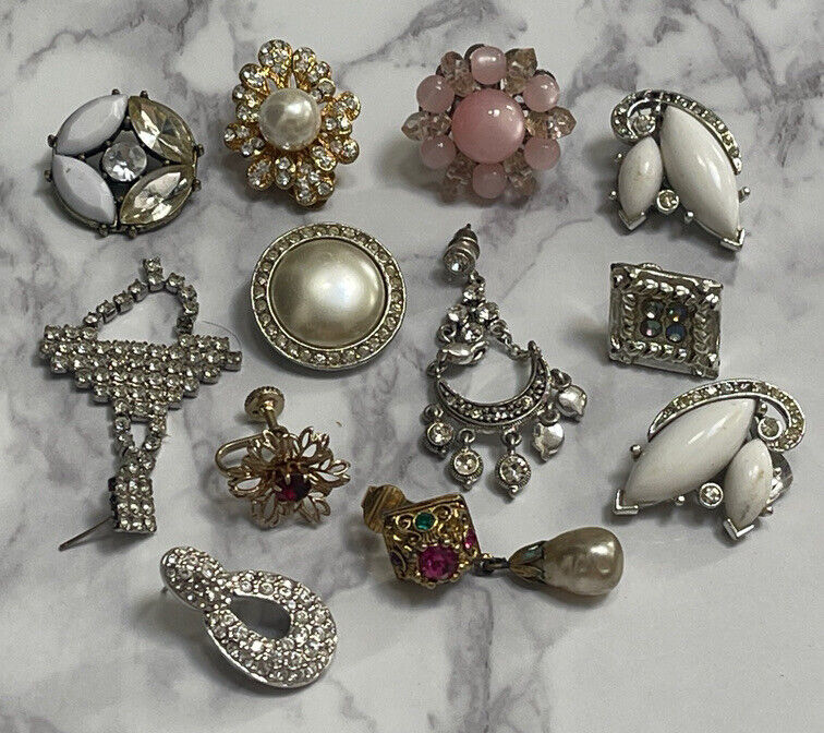Vintage Crafting Jewelry Single Earrings  Parts Repair Harvest TEH5-1