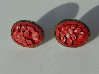 Antique Vtg Carved Floral Flower Chinese Cinnabar Pierced Earrings