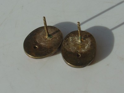 Antique Vtg Carved Floral Flower Chinese Cinnabar Pierced Earrings