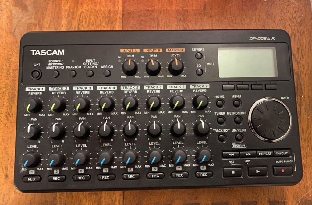Tascam DP008EX Digital Pocketstudio 8Track MultiTrack Recorder in