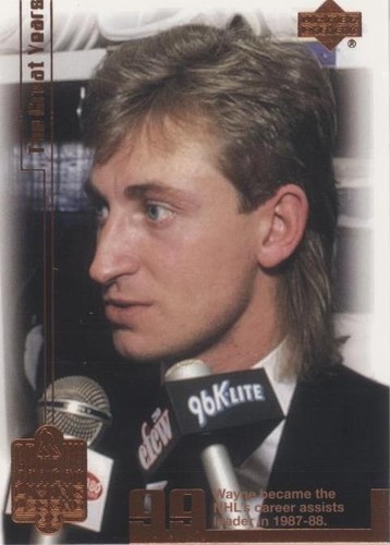 1999 Upper Deck Gretzky Living Legend - Wayne Gretzky #19