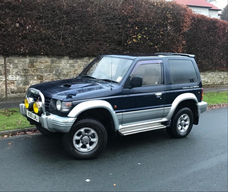 MITSUBISHI PAJERO 2.8TD SHORT WHEEL BASE DIESEL AUTOMATIC 4X4 BLUE in Keighley, West Yorkshire