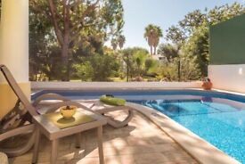 Charming Holiday Villa Private Pool Sunny Algarve 3 bedroom 3 bathrooms 