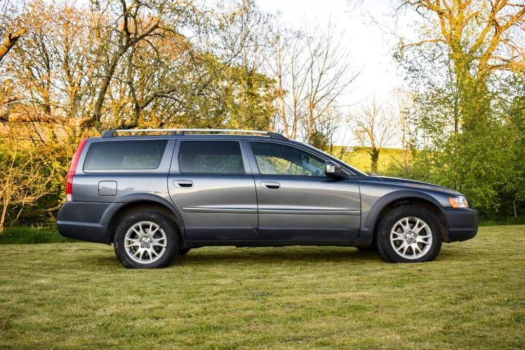 Volvo XC70 2.4 Turbo Diesel 4 Wheel Drive auto/tiptronic in