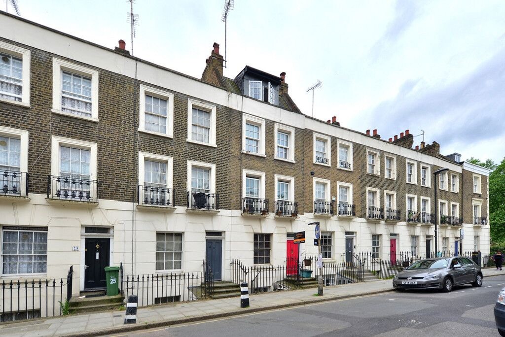 Camden Town, Large Studio Flat, Zone 2 in Camden Town, London Gumtree