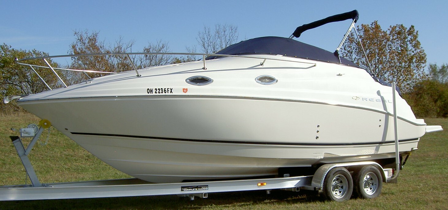 2003 Regal 2665 Commodore