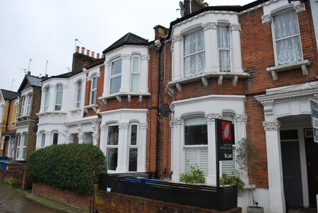 Victorian Two Bedroom Furnished Flat in South East London, London