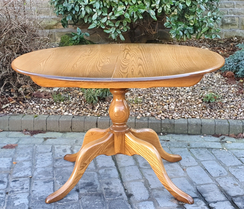 Immaculate Ercol Chester Extendable Dining Table in Liversedge, West