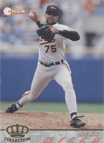 1994 Pacific Crown Collection - Alan Mills #37