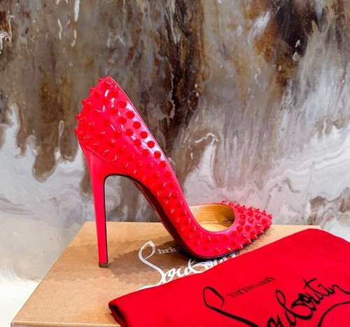 Christian Louboutin ピンクベージュ ハイヒール37.5 120 mm - パテントレザー - ベージュ - ウィメンズ