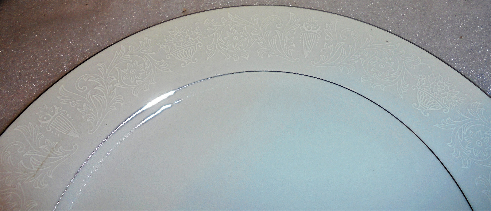 6 Vtg Crown Victoria 10 1/4 inch Dinner Plates, Lovelace Pattern