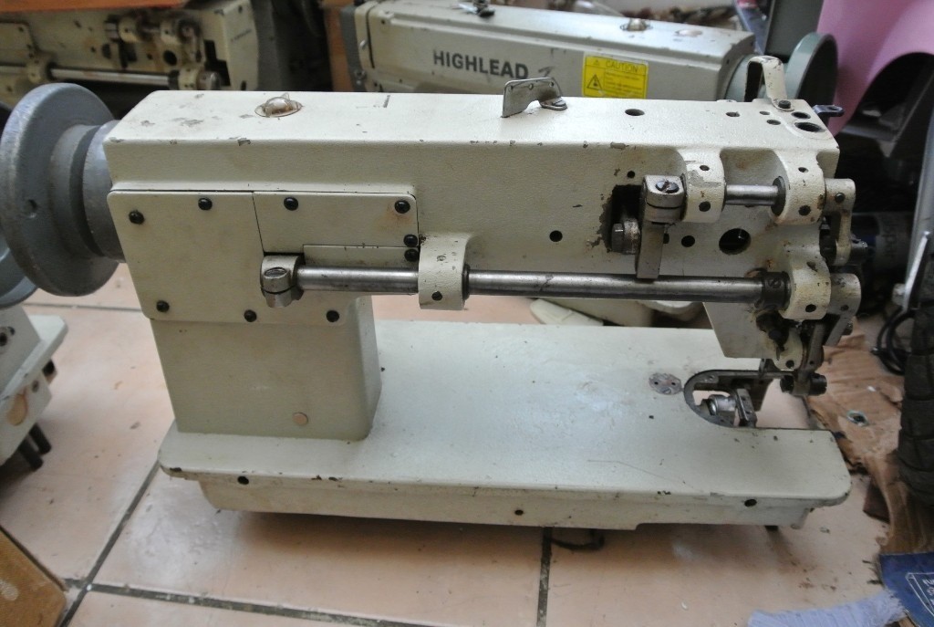 Typical WALKING FOOT Industrial Sewing Machine Model GC0302 in