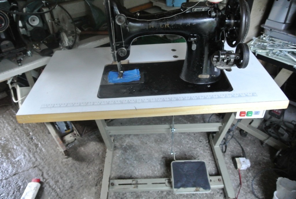 Singer 132K10 HEAVY DUTY Sewing Machine for Leather, Canvas, Denim, Sail making, tents, Bouncy