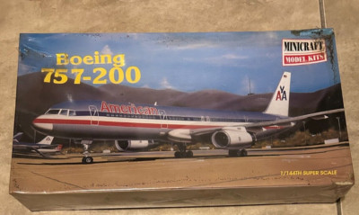 Minicraft Boeing 767-200 American Airlines Airplane 1/144 Model Kit NEW Bad Shap