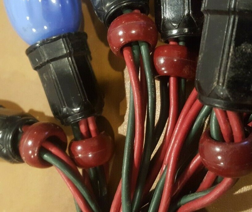 Vintage Noma Christmas 7 Light Swirl C-9 Ceramic Coated Bulbs Beads