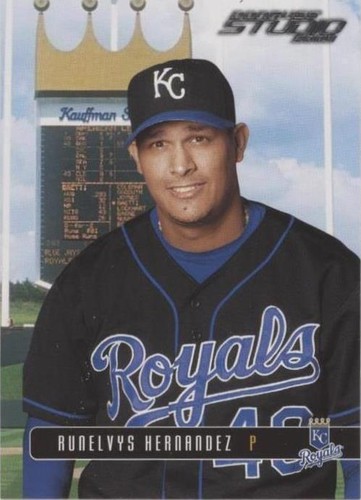 2003 Donruss Studio - Runelvys Hernandez #43