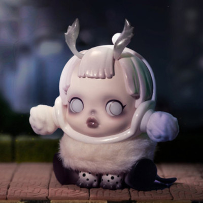POP MART - SKULLPANDA Dream Eater Series white moth Mini Design Figure Toy
